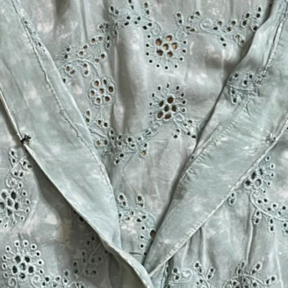 Young Fabulous & Broke Tia Wrap Eyelet Blouse Women's Green Crop Loose Kimono M - Picture 6 of 9